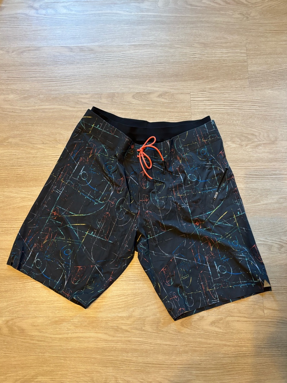 Lululemon Men’s Sz 40 Current State Board and Compression Shorts  Multi-Color